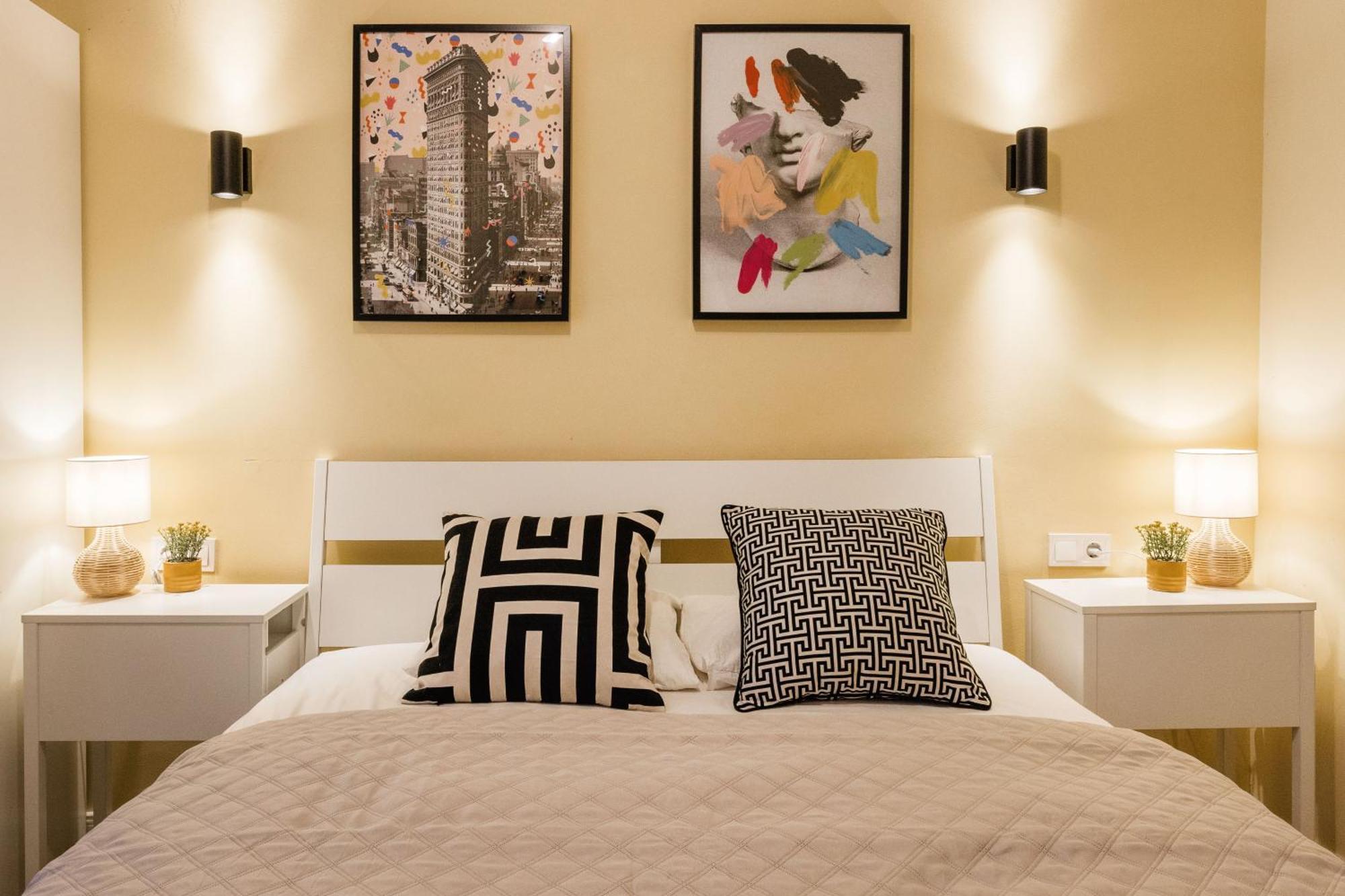 Experience City Nightlife From A Sleek Lavish Pad Διαμέρισμα Βουδαπέστη Εξωτερικό φωτογραφία